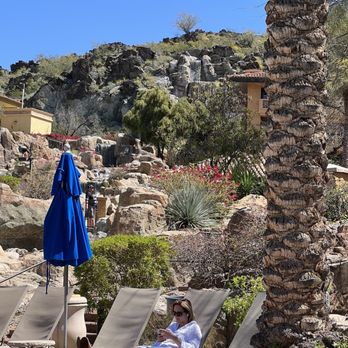 Hilton Phoenix Tapatio Cliffs Resort - Beautiful waterfall - Hotels Near Me - Phoenix, Arizona