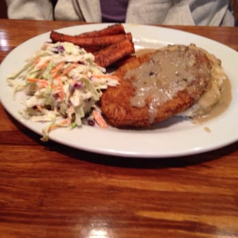 Veggie Grill by Next Level - Crispy chickin plate - Vegan Near Me - Pasadena, California