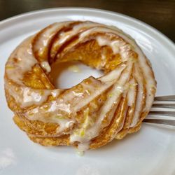 Petite Fleur - (Glazed) Petite Doughnut: so light and airy!