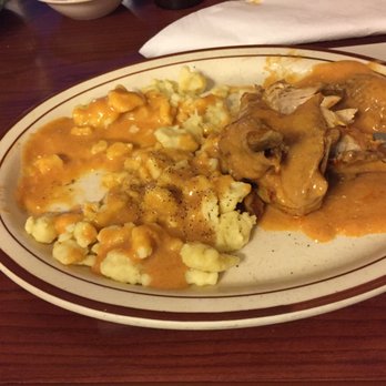 Chris' Restaurant - Diners Near Me - Lorain, Ohio