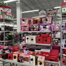Holiday gift sets