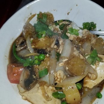 Lime Leaf - tamarind tofu. its was good very flavorful but for me too much tofu....not enough fresh veggies. however I still enjoyed it - Thai Near Me - Weymouth, Massachusetts