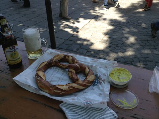 Viktualienmarkt Beergarden by null