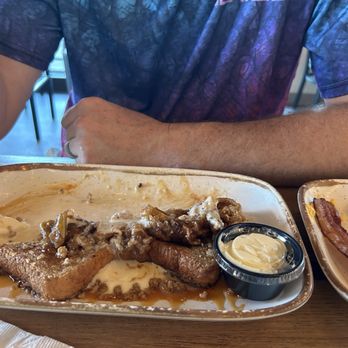 Brunches at The Pointe - Apple crisp French toast - Breakfast & Brunch Near Me - Wilmington, North Carolina Brunches at The Pointe - Apple crisp French toast - Breakfast & Brunch Near Me - Wilmington, North Carolina