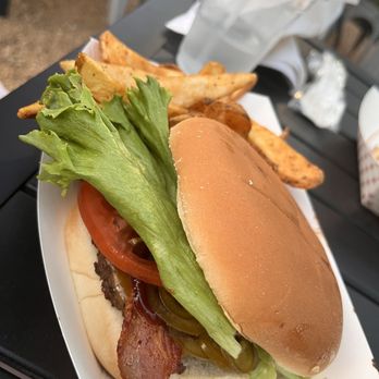 Andersons Eatery and Distillery - Whiskey Bars Near Me - Denton, Texas