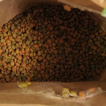 PetSmart - the bag has long white warms (see the white long sticks next to the food chunks) - Pet Stores Near Me - Milpitas, California PetSmart - the bag has long white warms (see the white long sticks next to the food chunks) - Pet Stores Near Me - Milpitas, California