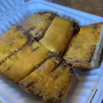 Barbara's Fishtrap - Garlic Cheese Bread - Seafood Near Me - Half Moon Bay, California