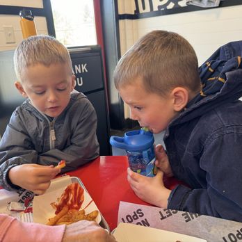 The Nugget Spot - Chicken Shop Near Me - Chatham, New Jersey