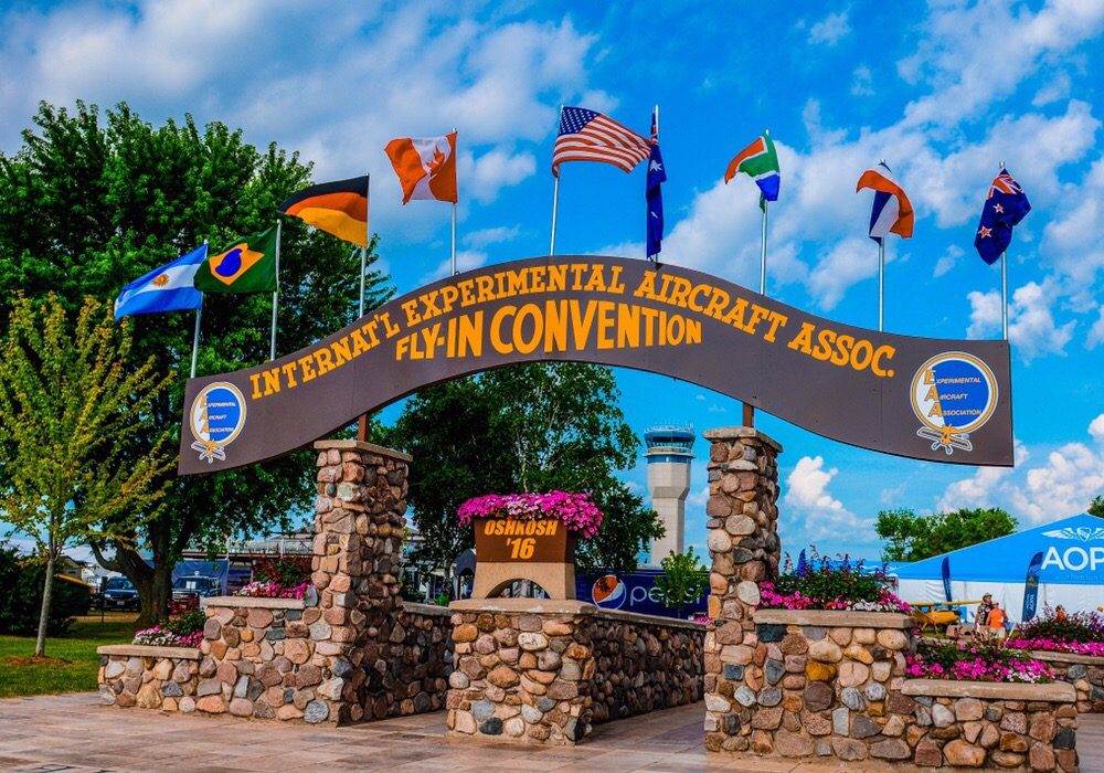 WITTMAN REGIONAL AIRPORT Updated September 2024 16 Photos 525 W