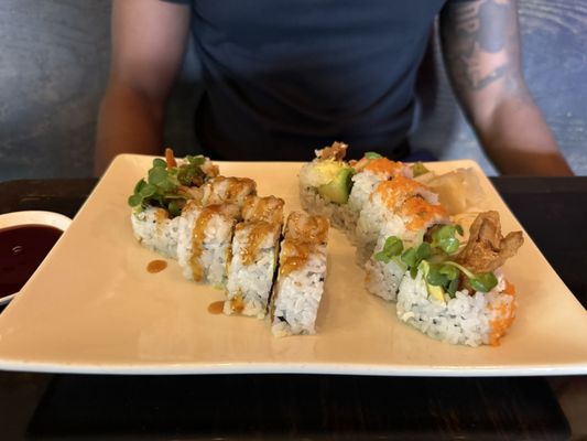 UCHU Sushi by null