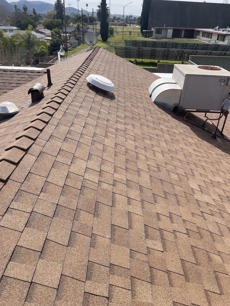 Slide of Off The Roof Roofing