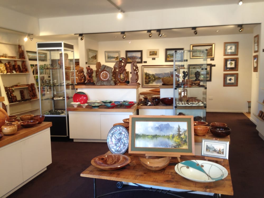 SILVER FERN GALLERY Updated May 2024 1 B Church Ln, Queenstown