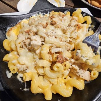 Ford's Garage Plantation - Chicken Mac and cheese. - Bars Near Me - Plantation, Florida