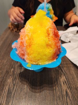 Hang Loose Hawaiian Shave Ice by null