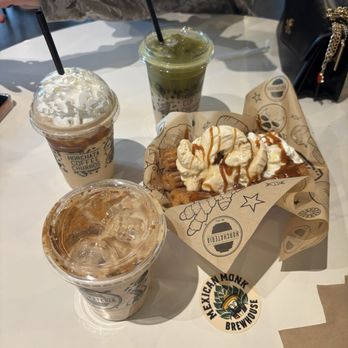 Horchateria Rio Luna - Iced Green Tea Horchata, Cajeta Frappe, Horchata Latte, Churro Sundae - Desserts Near Me - Paramount, California