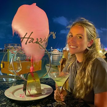 Harry's - complimentary cotton candy - Steakhouses Near Me - Cancún, ROO
