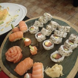Perúdeli - Combinado de salmon