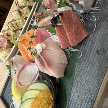 Tomo Sushi - Sushi Bars Near Me - Mississauga, Ontario Tomo Sushi - Sushi Bars Near Me - Mississauga, Ontario