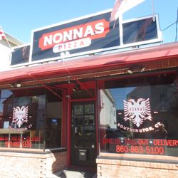 Nonnas Pizza