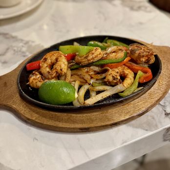 Bosque Cantina - Fajitas Famosas - Mexican Near Me - Walnut Springs, Texas