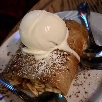 Reichenbach Hall - Apple strudel. - Bars Near Me - New York, New York Reichenbach Hall - Apple strudel. - Bars Near Me - New York, New York