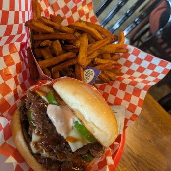 Spread Please - Classic burger with jalapenos - Burgers Near Me - El Segundo, California Spread Please - Classic burger with jalapenos - Burgers Near Me - El Segundo, California