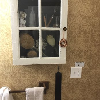 Harbourview Bed & Breadkfast - The bathroom has a collection of antique items - Bed & Breakfast Near Me - Port Hawkesbury, Nova Scotia Harbourview Bed & Breadkfast - The bathroom has a collection of antique items - Bed & Breakfast Near Me - Port Hawkesbury, Nova Scotia