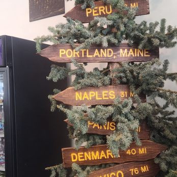 Dutch's - Cute Maine themes on the inside - Breakfast & Brunch Near Me - Portland, Maine Dutch's - Cute Maine themes on the inside - Breakfast & Brunch Near Me - Portland, Maine