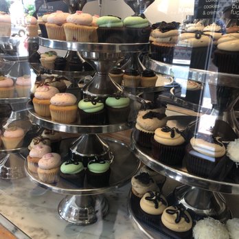 Georgetown Cupcake - Cupcakes Near Me - Washington, DC, District of Columbia