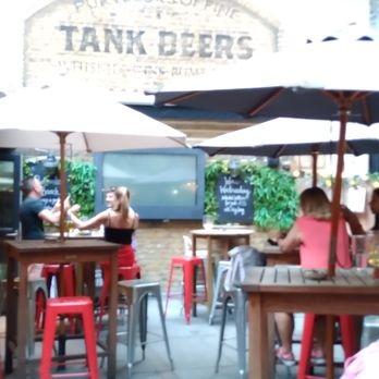 Crutched Friar - Beer Garden - Pubs Near Me - London, XGL Crutched Friar - Beer Garden - Pubs Near Me - London, XGL