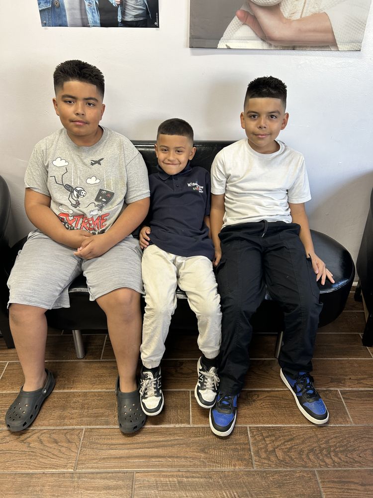 Cecy's Beauty Salon Logo