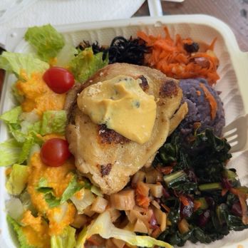 Kaimana Farm Cafe - Djion Grilled Dijon Chicken Bento - Vegan Near Me - Honolulu, Hawaii Kaimana Farm Cafe - Djion Grilled Dijon Chicken Bento - Vegan Near Me - Honolulu, Hawaii