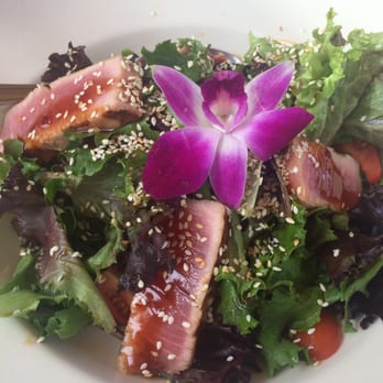 Emmons Palace - Grilled tuna salad - Desserts Near Me - Brooklyn, New York Emmons Palace - Grilled tuna salad - Desserts Near Me - Brooklyn, New York