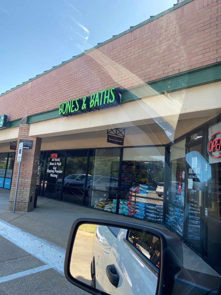 BONES & BATHS PET CARE Updated August 2024 47 Photos & 22 Reviews