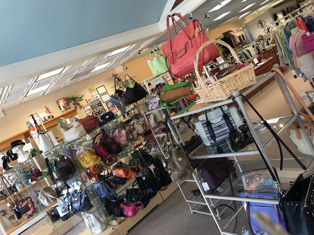 IT’S CHIC AGAIN! CONSIGNMENT 34 Photos & 16 Reviews 1225 Sycamore