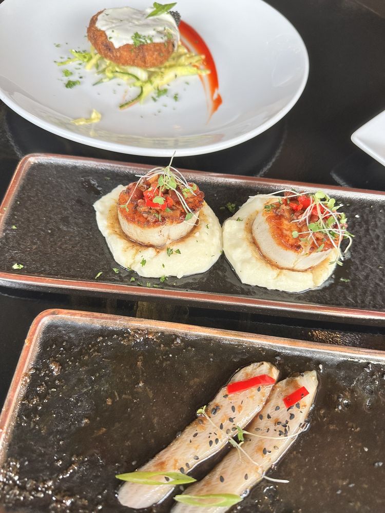Naisla Kitchen and Cocktails