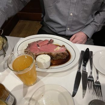 Coach Grill - Prime rib - Steakhouses Near Me - Wayland, Massachusetts