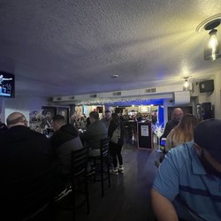 Route 41 Bar & Grill - Bustling spot on a Friday!