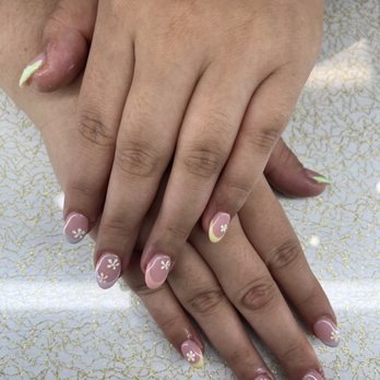Gloss Nail Bar - Nail Salons Near Me - Plano, Texas