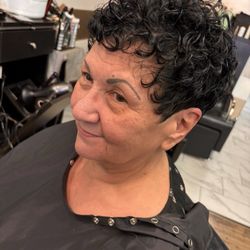 Luxe Salon 417 - Embracing my beautiful curls. After cut