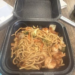 Sumo Hibachi and Wings - Shrimp Lo Mein