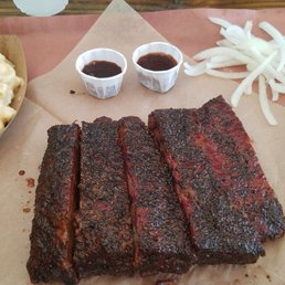 BBQ Pork Ribs with Mac N Cheese. SATISFYING!