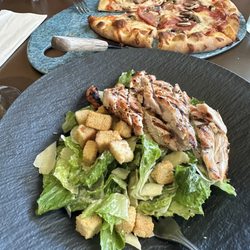 The Crooked Cue - Chicken ceasar