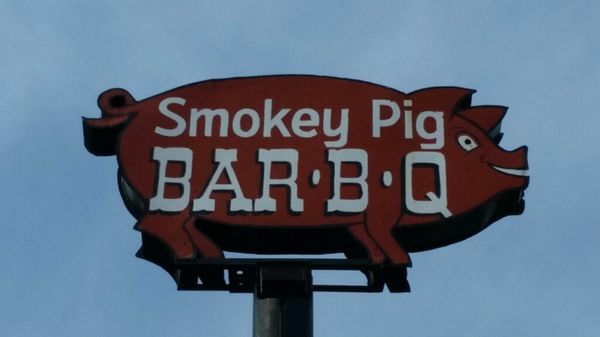 Smokey Pig Bar-B-Q by null
