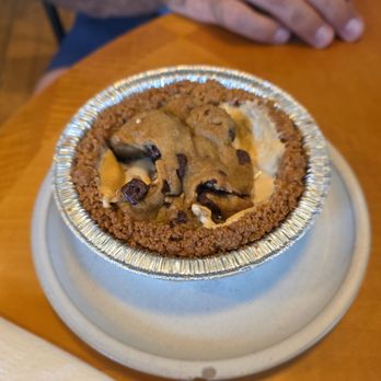 HI Pie Bakery + Cafe - S'more pie - Bakeries Near Me - Haleiwa, Hawaii HI Pie Bakery + Cafe - S'more pie - Bakeries Near Me - Haleiwa, Hawaii