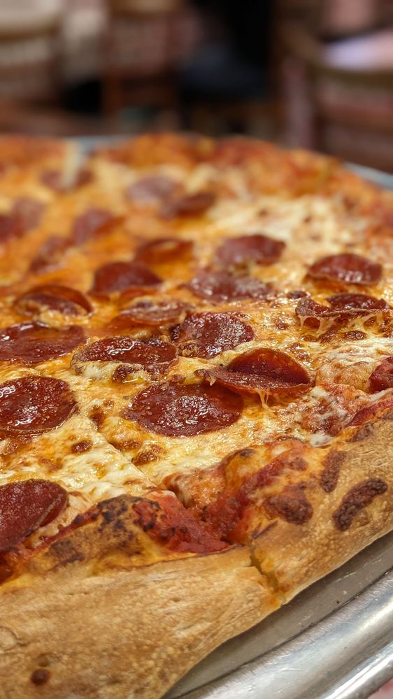 Deli News Pizza