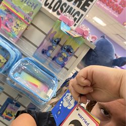 Claire's - Start closing, but employees don't know when !