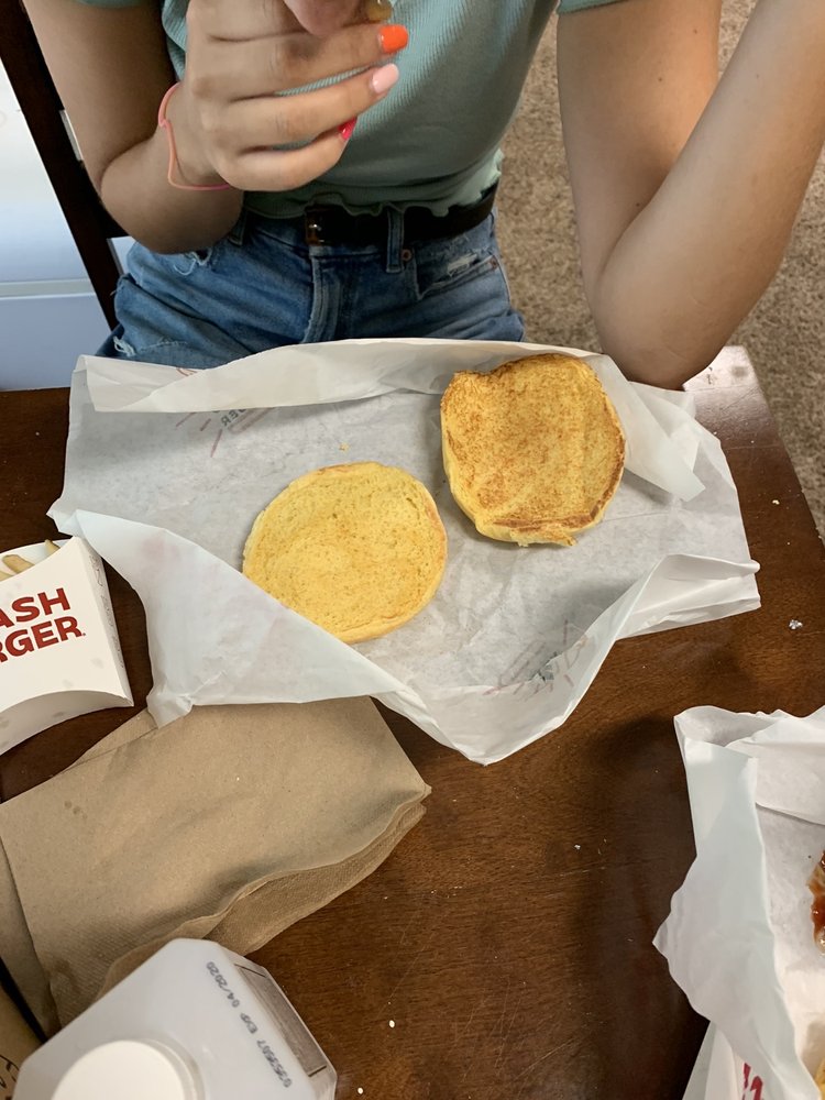 SMASHBURGER Updated August 2024 94 Photos & 129 Reviews 698 N