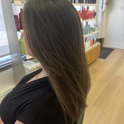 Level Salon
