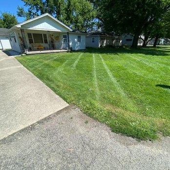 A&E Lawn Care - a freshly mowed lawn - Lawn Services Near Me A&E Lawn Care - a freshly mowed lawn - Lawn Services Near Me